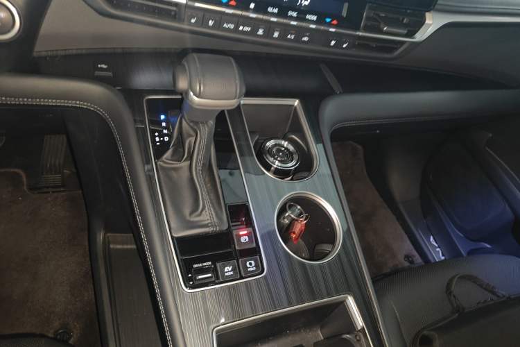 Used Toyota Sienna 2024 2.5L Hybrid Prestige Deluxe Edition
