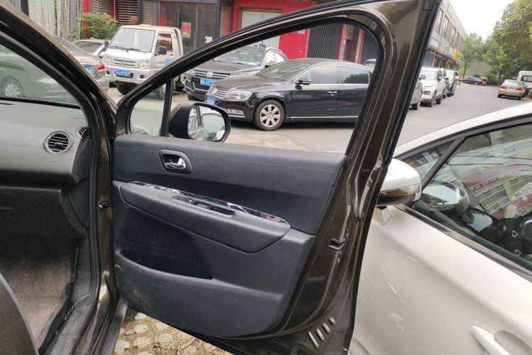 Used Peugeot 3008 2016 2.0L Automatic Classic Edition