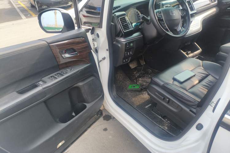 Used Honda Elysion 2016 2.4L Luxury Edition