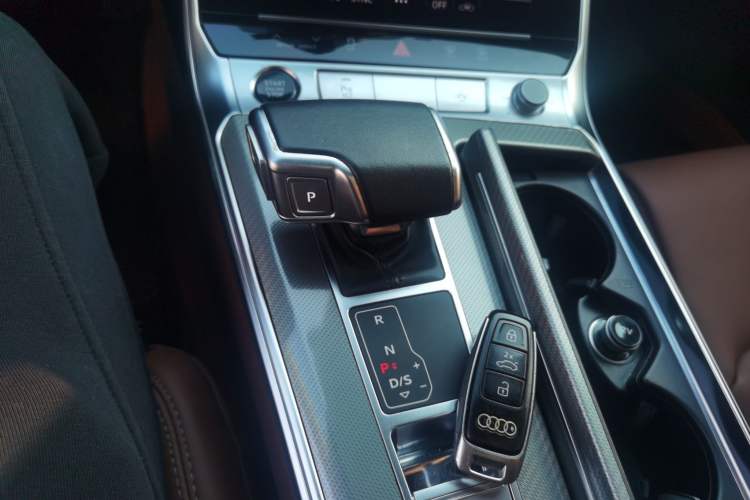 Used Audi A6L 2023 45 TFSI Prestige Elegant Edition
