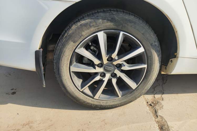 Used Geely Auto Emgrand 2019 Leading Edition 1.5L CVT Upward-Connected Model China VI Standard