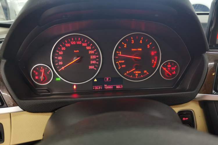 Used BMW 3 Series 2013 320Li Fashion Model
