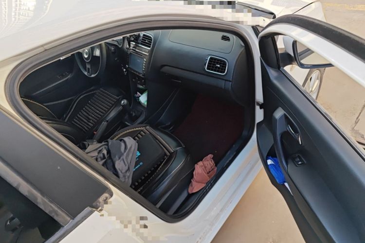 Used Volkswagen Polo 2013 1.6L Manual Comfort Edition
