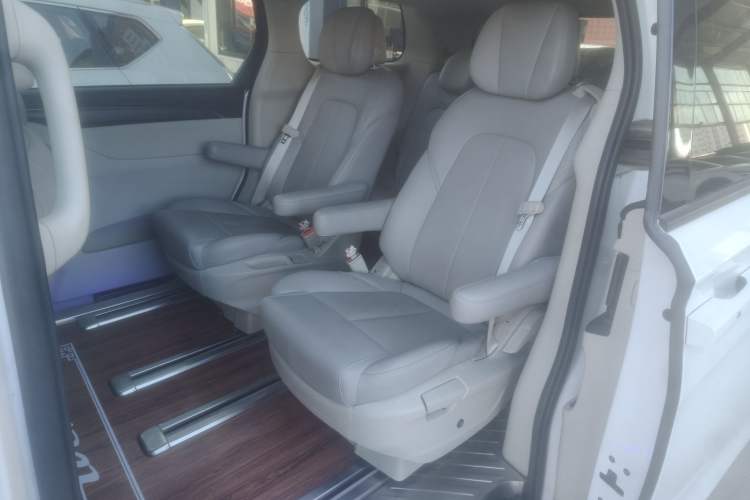 Used Buick GL8 2023 ES Lu Zun Comfort Model