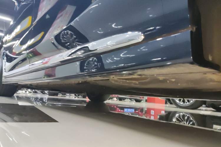 Used VOYAH Dream 2025 PHEV Four-Wheel-Drive Flagship Kunpeng Edition
