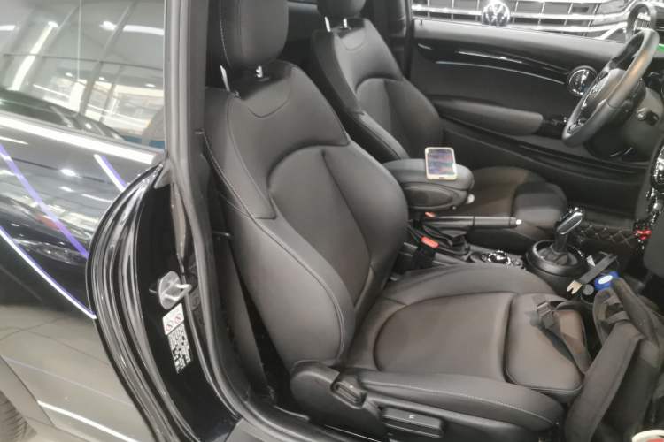 Used  MINI 2023 1.5T COOPER Midnight Escape Special Edition
