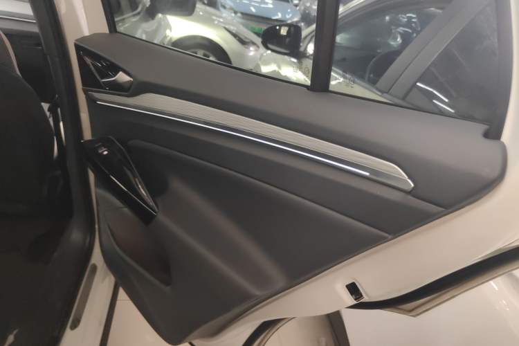 Used Volkswagen ID.4 CROZZ 2022 Long-Range PURE+ Edition
