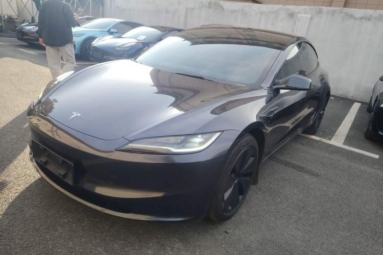 Used Tesla Model 3 2025 Rear-Wheel-Drive Version