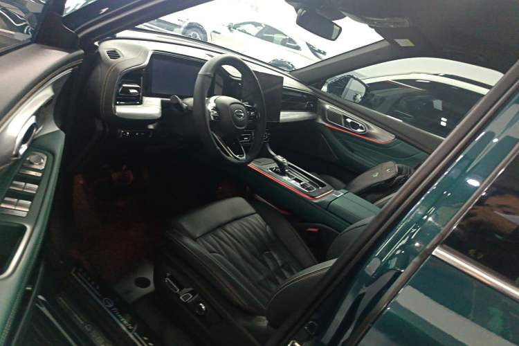 Used GAC Trumpchi GS8 2022 Flagship Series 2.0 TGDI Four-Wheel Drive Luxury Smart Connectivity Version (7 Seats)
