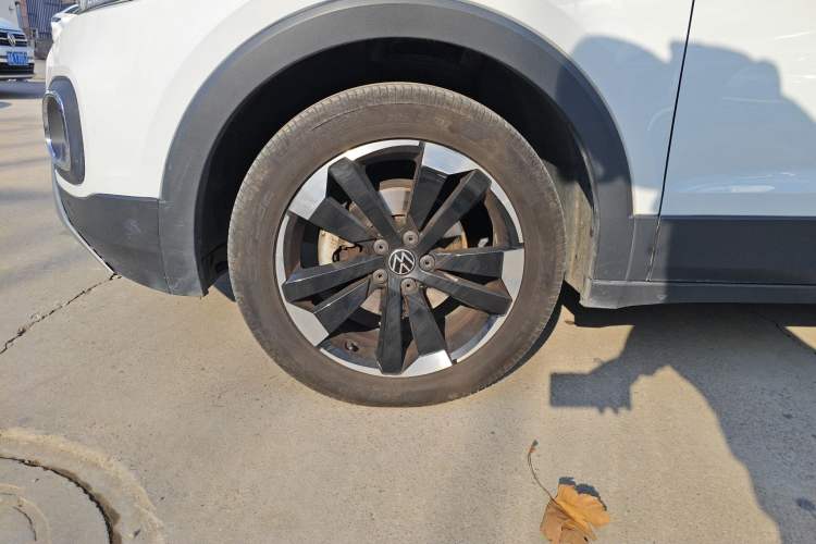 Used Volkswagen Tacqua 2023 200TSI DSG Joy-Connect Edition
