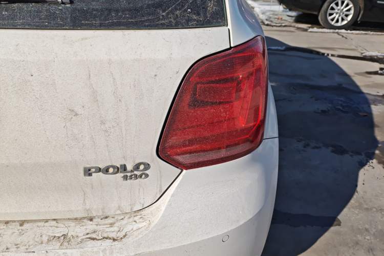 Used Volkswagen Polo 2016 1.6L Automatic Comfort Model
