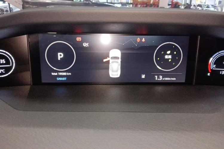 Used Changan UNI-V 2022 1.5T Prestige Version
