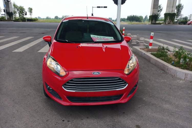 Used Ford Fiesta 2013 Sedan 1.5L Automatic Fashion Edition
