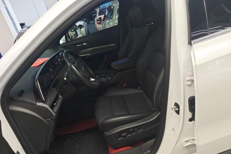 Used Cadillac XT4 2024 28T Two-Wheel-Drive Luxury Version
