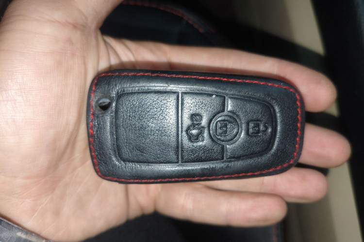 Used Ford Edge 2020 EcoBoost 245 Two-Wheel-Drive Titanium 5-Seater
