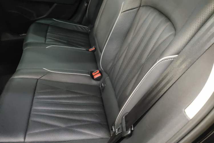 Used Volkswagen Passat 2023 330TSI Luxury Edition
