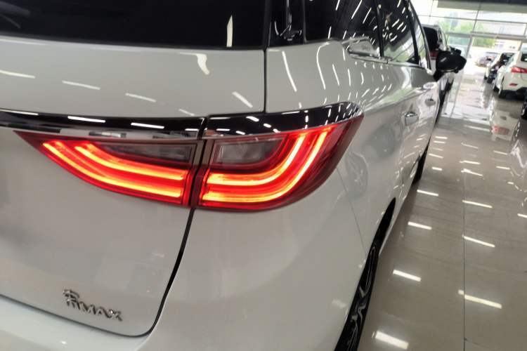 Used BYD Song MAX 2017 1.5T Automatic Smart Connect Elite 7-Seater
