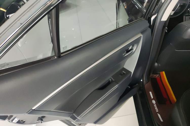 Used Toyota Corolla 2014 1.6L CVT GL-i Leather Edition
