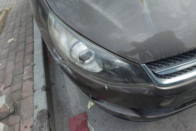 Used  Refine M2 2013 1.5L Manual Luxury 5-Seater