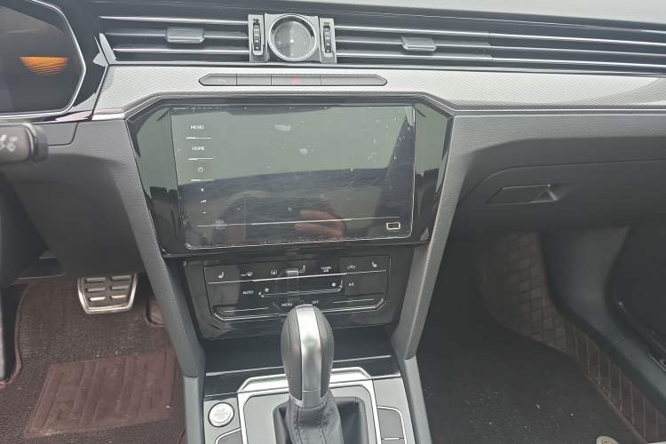 Used Volkswagen Magotan 2023 2 Million Units Commemorative Edition 330TSI DSG Luxury Version
