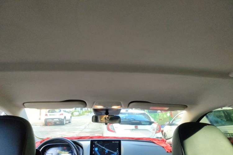 Used Hongqi E-QM5 2022 431 km Charge & Enjoy Edition
