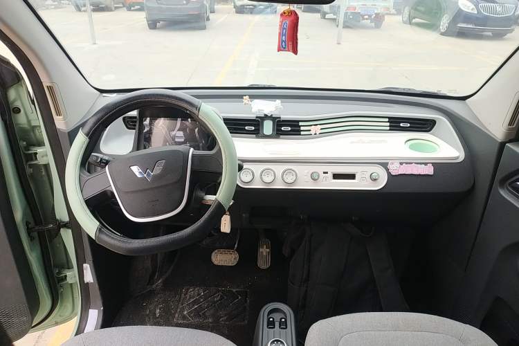 Used Wuling Hongguang MINIEV 2022 Macaron Premium Model – Lithium Iron Phosphate