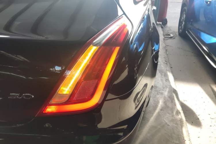 Used Jaguar XJ 2016 XJL 3.0 SC Two-Wheel-Drive Elegant Business Edition
