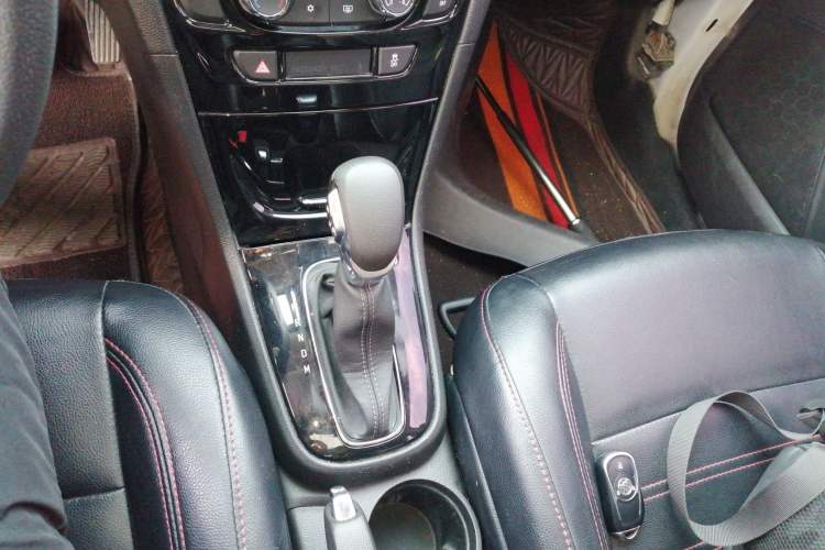 Used Buick Encore 2017 18T Automatic Two-Wheel Drive Urban Fashion Model