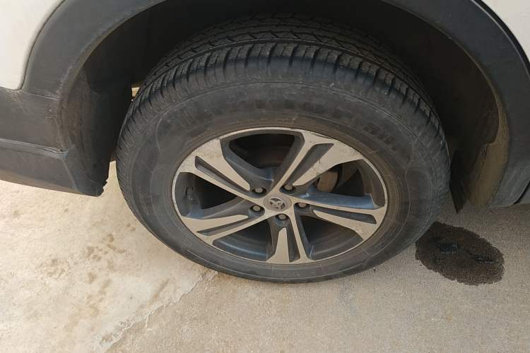 Used Toyota RAV4 2015 2.0L CVT Four-Wheel Drive New Edition
