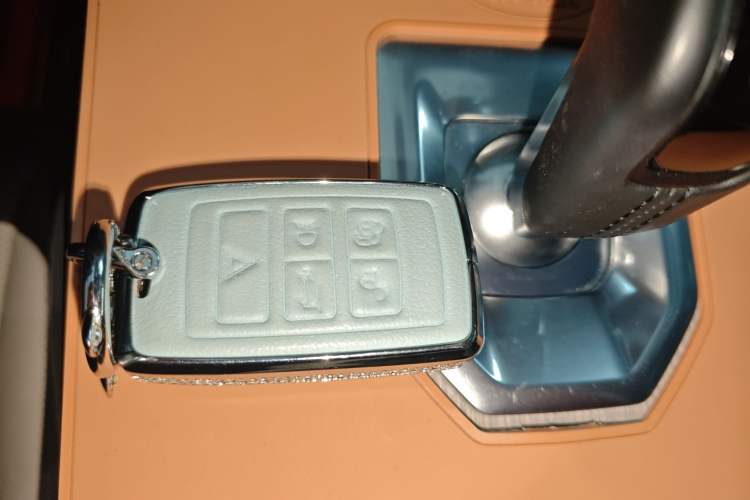 Used Land Rover Range Rover Evoque 2022 Facelifted Aurora L 249 PS R-Dynamic Luxury Edition
