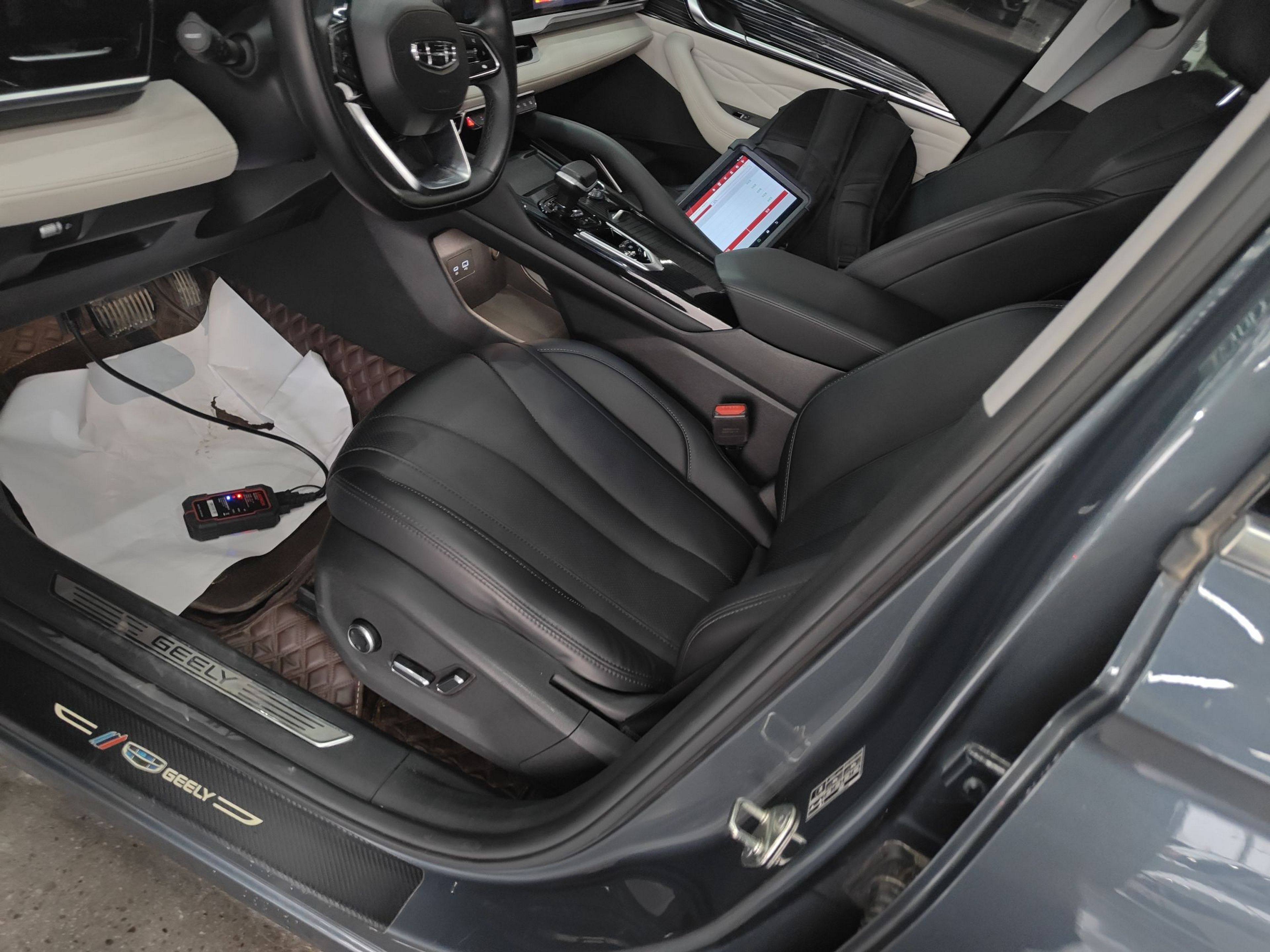 Переднее сиденье в автомобиле