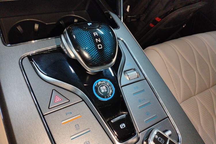 Used BYD Tang New Energy 2024 DM-i Glory Edition 112KM Prestige Model