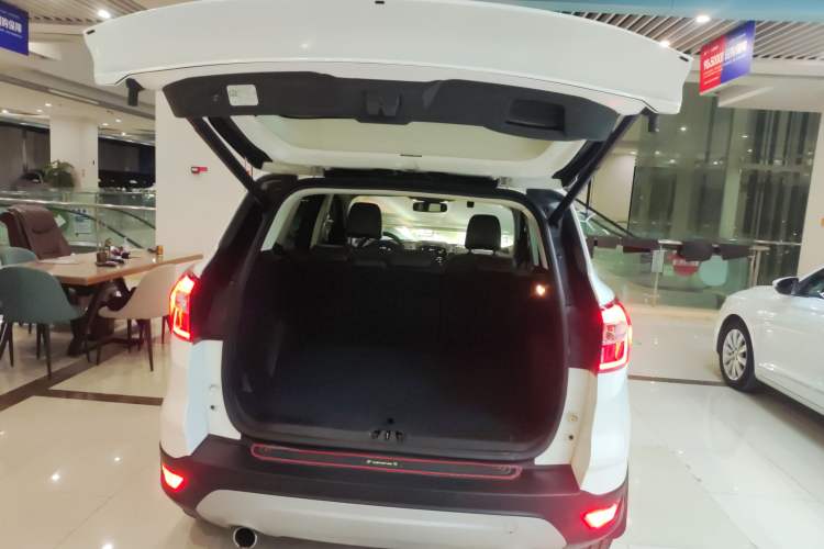 Used Ford Kuga 2018 Facelifted EcoBoost 180 Two-Wheel Drive Luxury Wing Edition