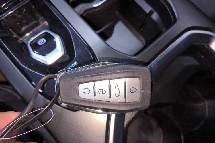 Used Geely Auto Haoyue L 2023 2.0T DCT Luxury Version
