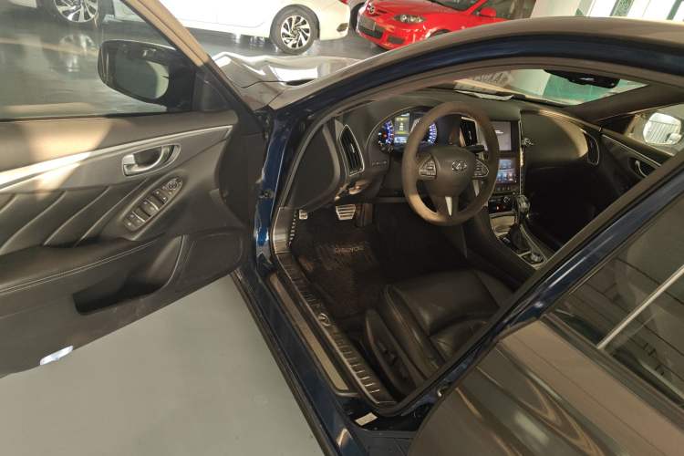 Used Infiniti Q50L 2015 2.0T Enjoyment Edition
