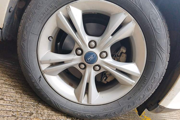 Used Ford Focus 2012 Hatchback 1.6L Manual Fashion Edition