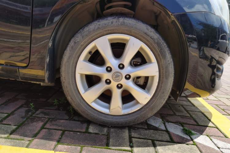 Used Nissan Tiida 2014 1.6L CVT Comfort Model
