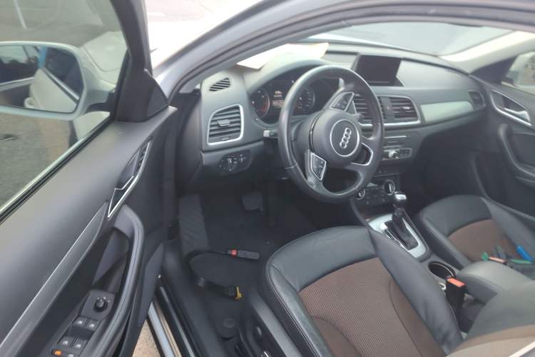 Used Audi Q3 2016 30 TFSI Fashion Model
