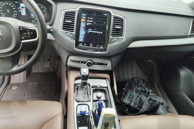 Used Volvo XC90 2019 T5 Zhiyi Edition 5-Seater China VI Standard
