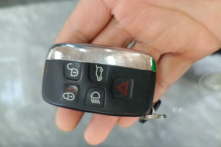 Used Land Rover Discovery Sport 2018 240 PS PURE Edition