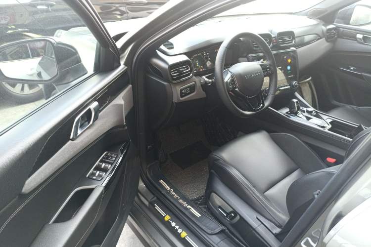 Used Lynk & Co 03 2021 1.5TD DCT JingPlus