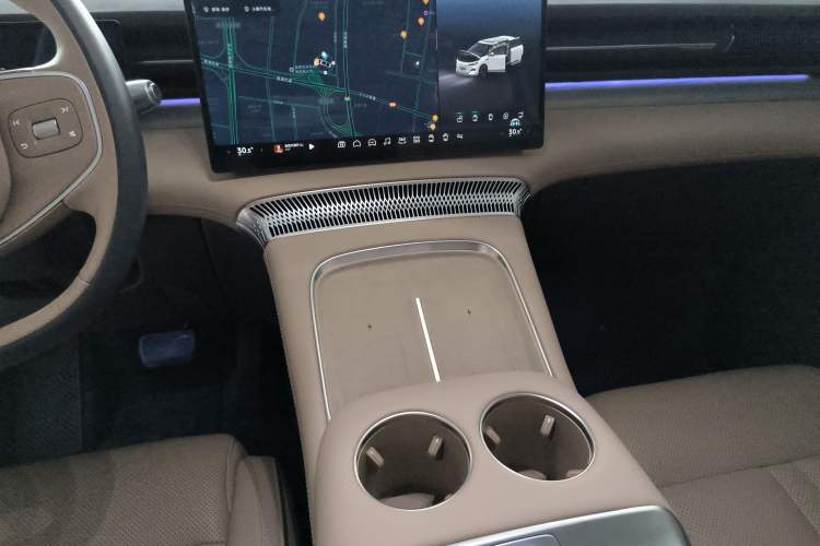 Used XPeng X9 2025 740 Ultra-Long Range Max