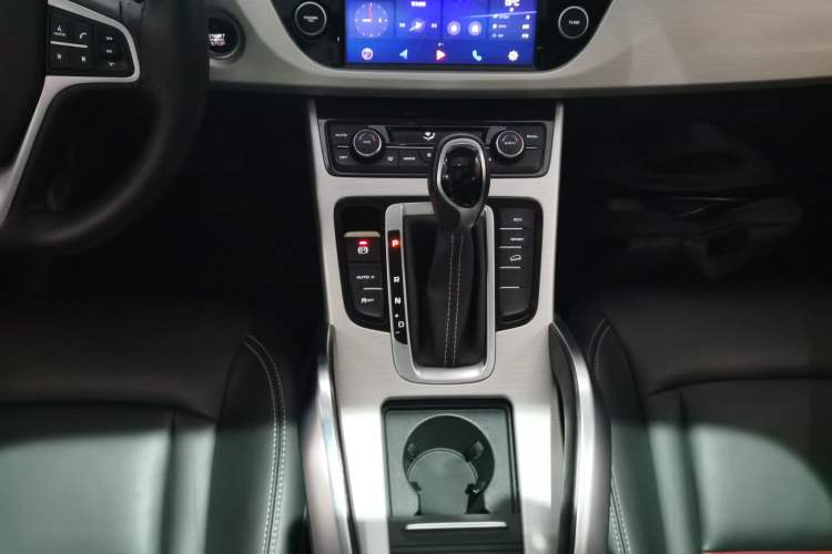 Used Geely Auto Emgrand X7 Sport 2018 1.8TD Automatic Two-Wheel Drive Zhiya Model