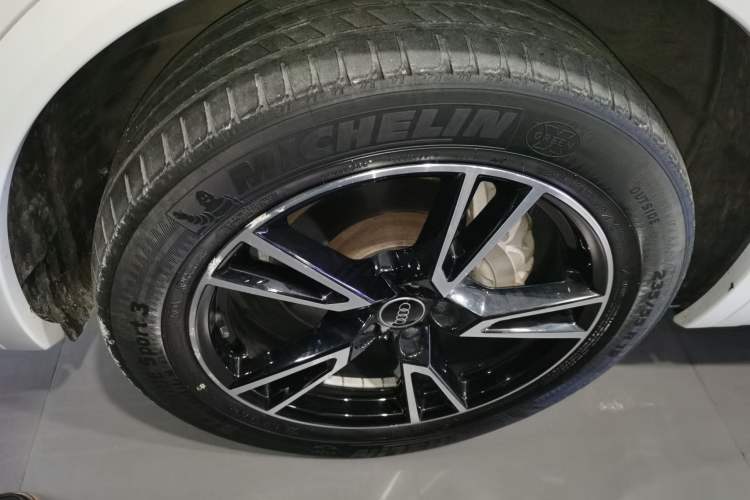 Used Audi Q5L 2022 40T Fashionable and Dynamic Model
