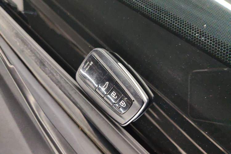 Used Toyota Avalon 2022 2.0L Ambition Edition
