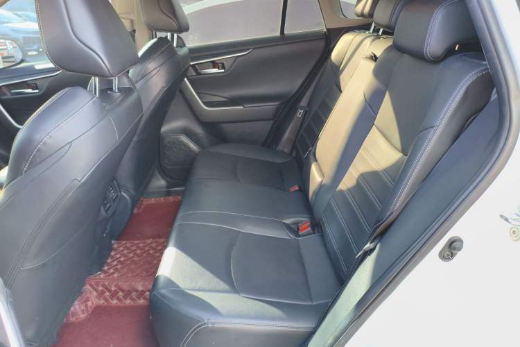 Used Toyota Wildlander 2022 2.0L CVT Four-Wheel Drive Luxury Edition
