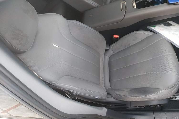 Used Lynk & Co 07 2024 EM-P 126 Long-Range Halo