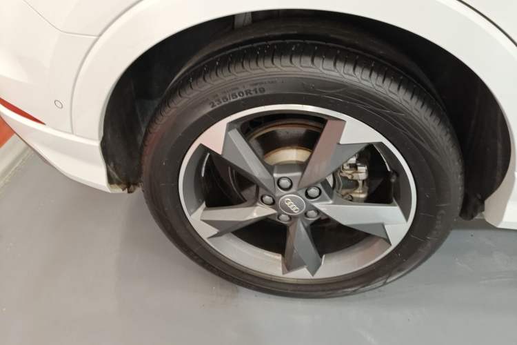 Used Audi Q3 2021 35 TFSI Fashion Dynamic Model
