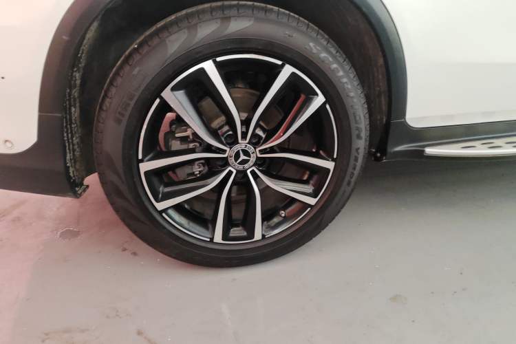 Used Mercedes-Benz GLC 2021 GLC 300 L 4MATIC Dynamic Model