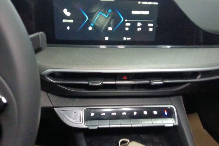 Used Changan Eado 2024 PLUS Blue Whale NE 1.4T GDI DCT High-Energy Edition